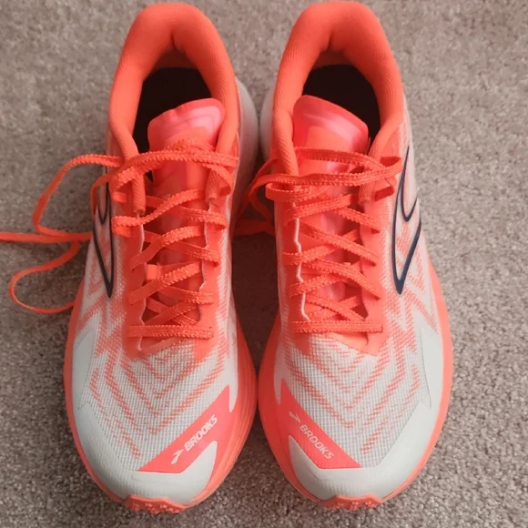 Brooks Women's Catamount 4 Running Shoes - Coral and White - Picture 3 of 7